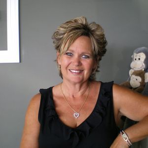 Meet your Posher, Debbie